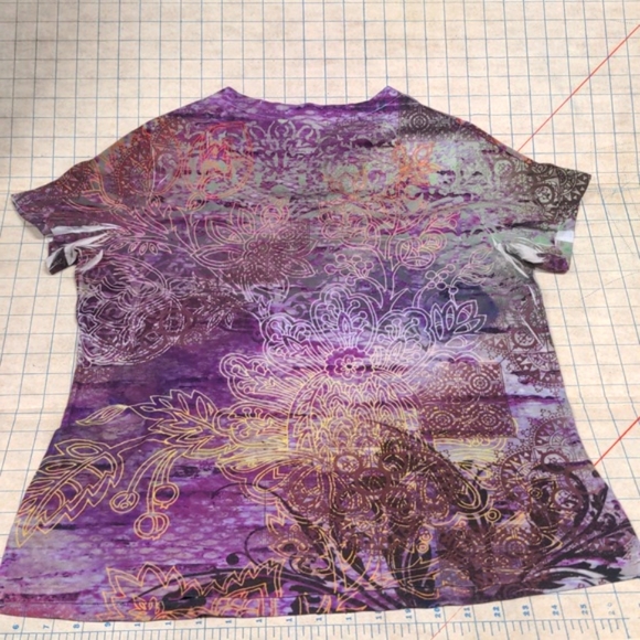 XL vintage graphic print Purple pattern fabric T-shirt gothic floral appropriate - Picture 9 of 13